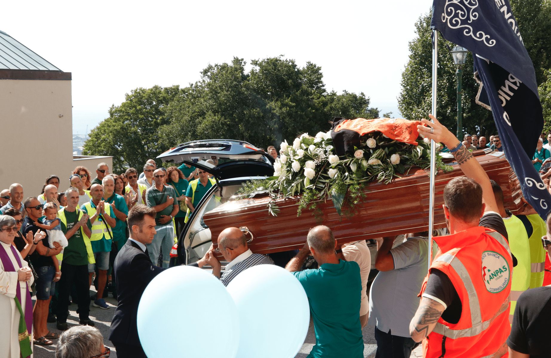 i funerali di Mirko Vicini